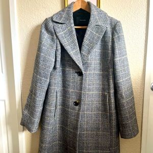 Tahari wool blend peacoat. Worn twice, Size Large